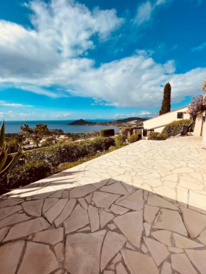 Bastidon pour 6 personnes vu Méditerranée Réf villa Plein Soleil